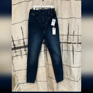NWT Good American Classic Pintuck Skinny Jeans